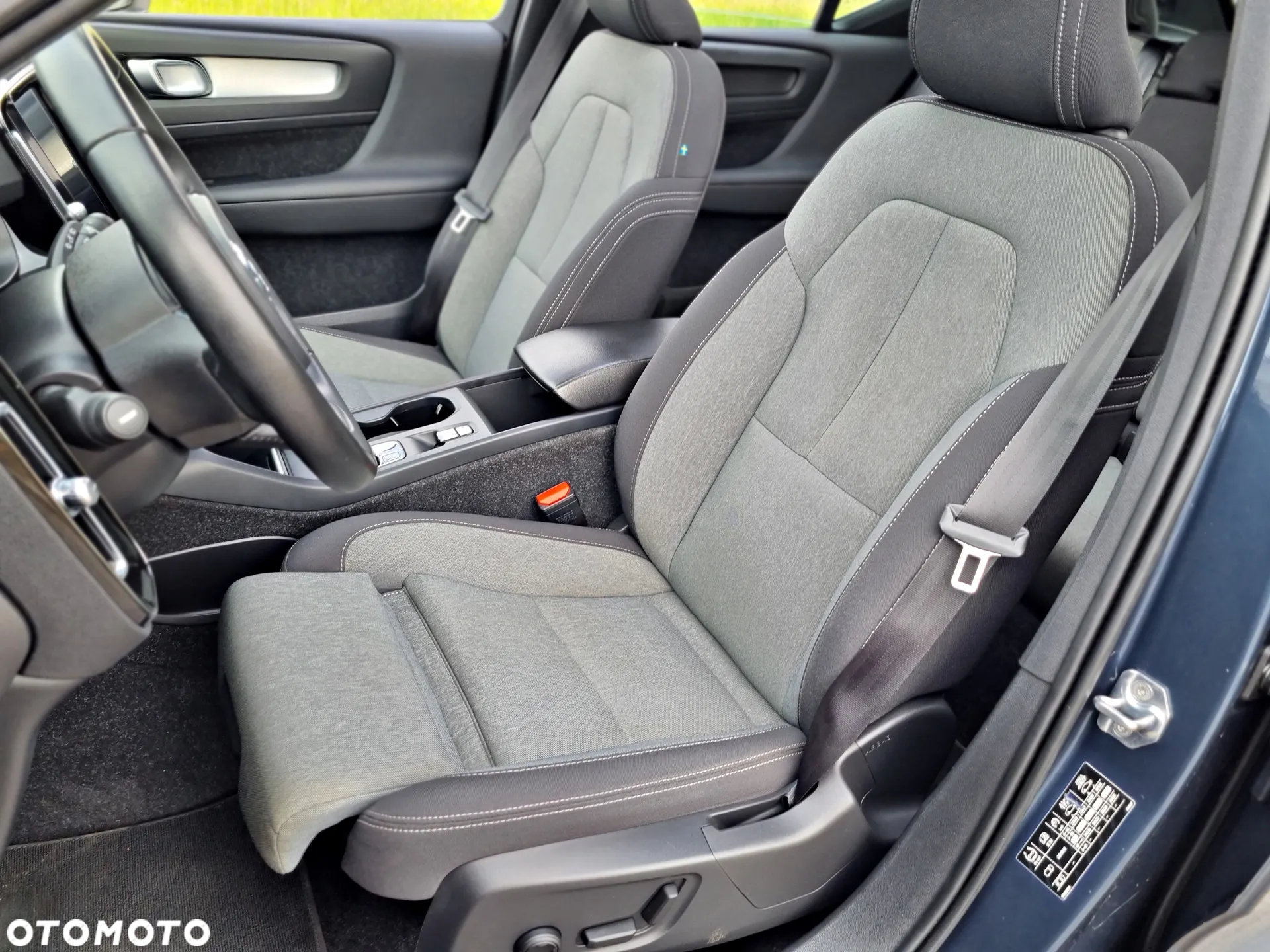 Volvo XC 40 D3 Momentum Pro - 25