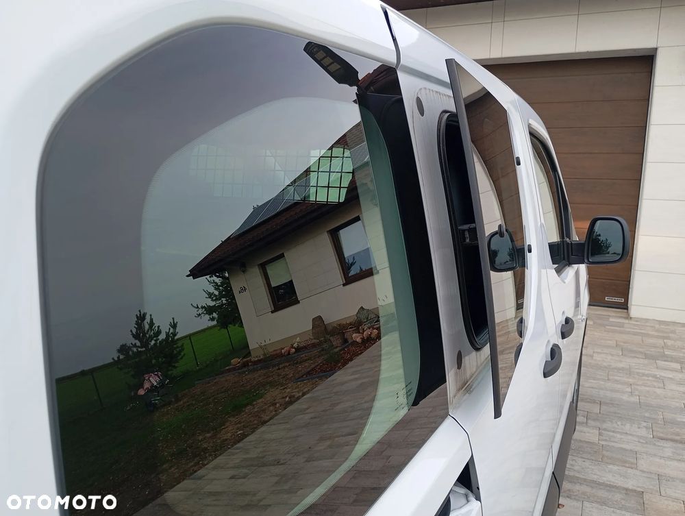 Opel vivaro - 19