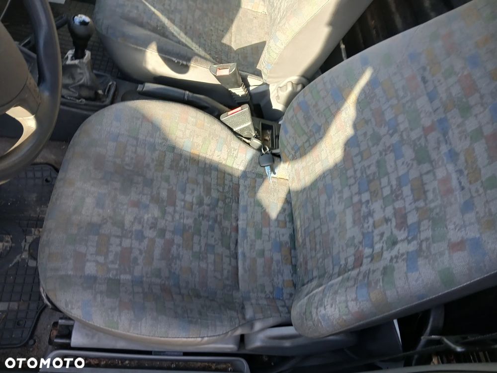 OPEL COMBO C Y474 fotel fotele kanapa deska kokpit podsufitka boczek boczki klamka podłokietnik - 7