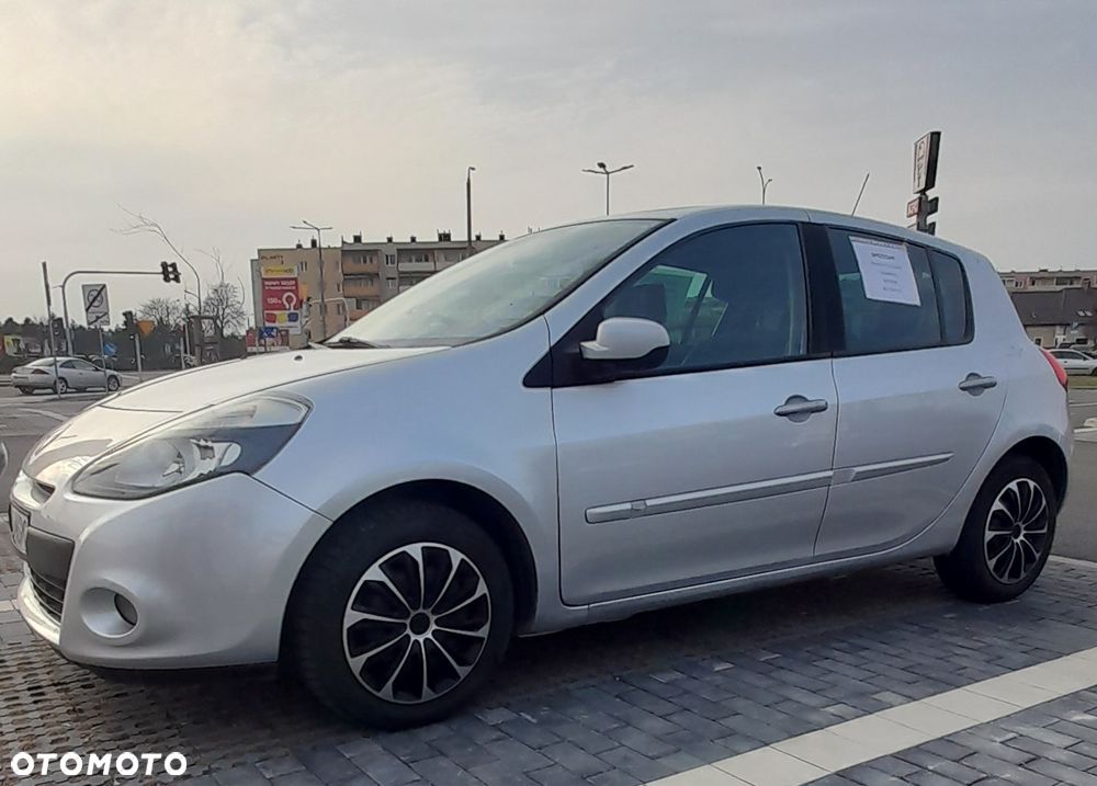 Renault Clio 1.6 16V Dwudziestka - 1