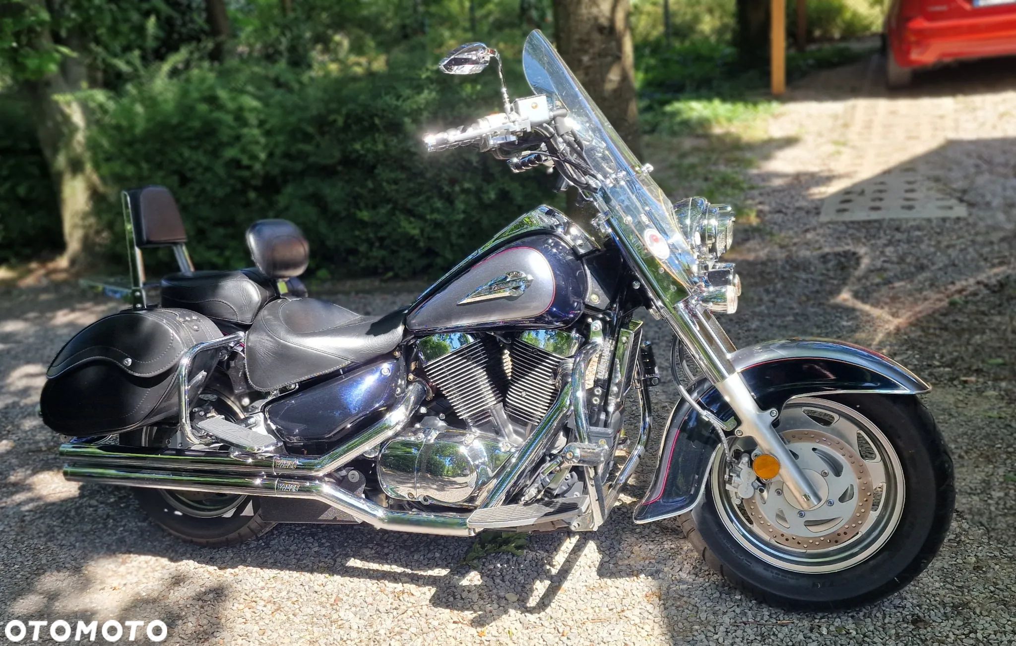Suzuki Intruder - 1