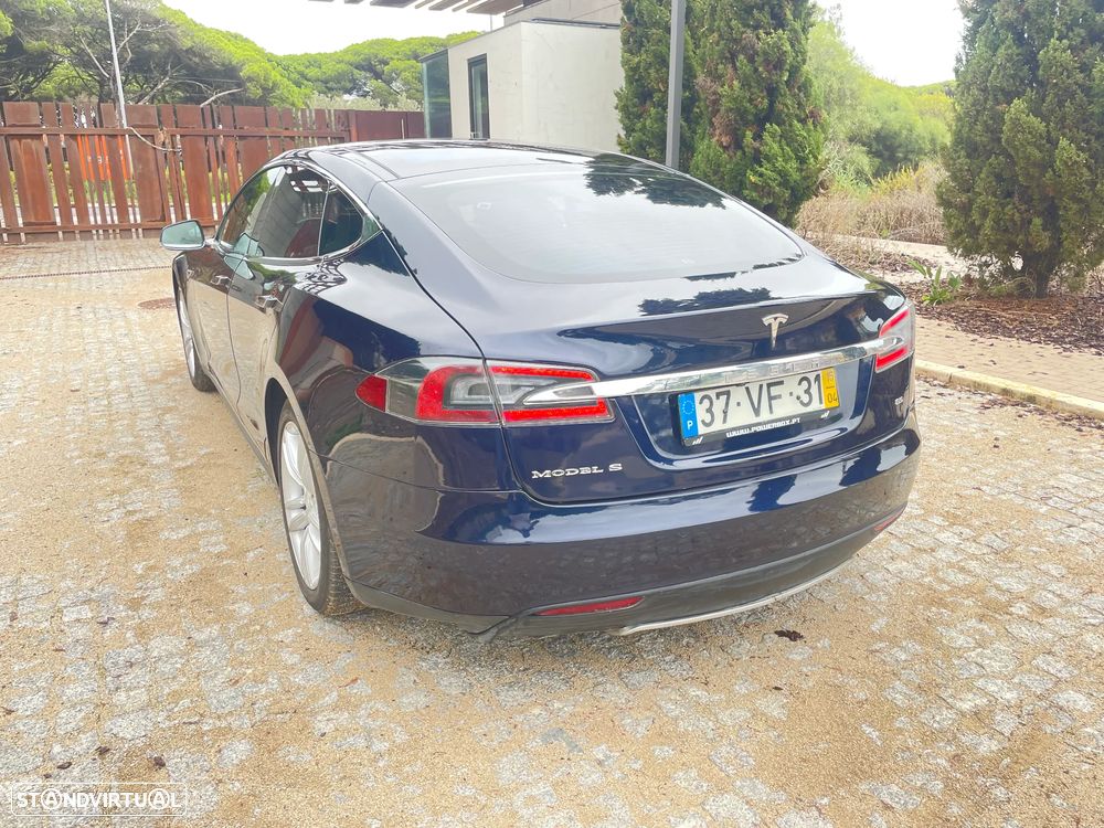 Tesla Model S Standard - 3