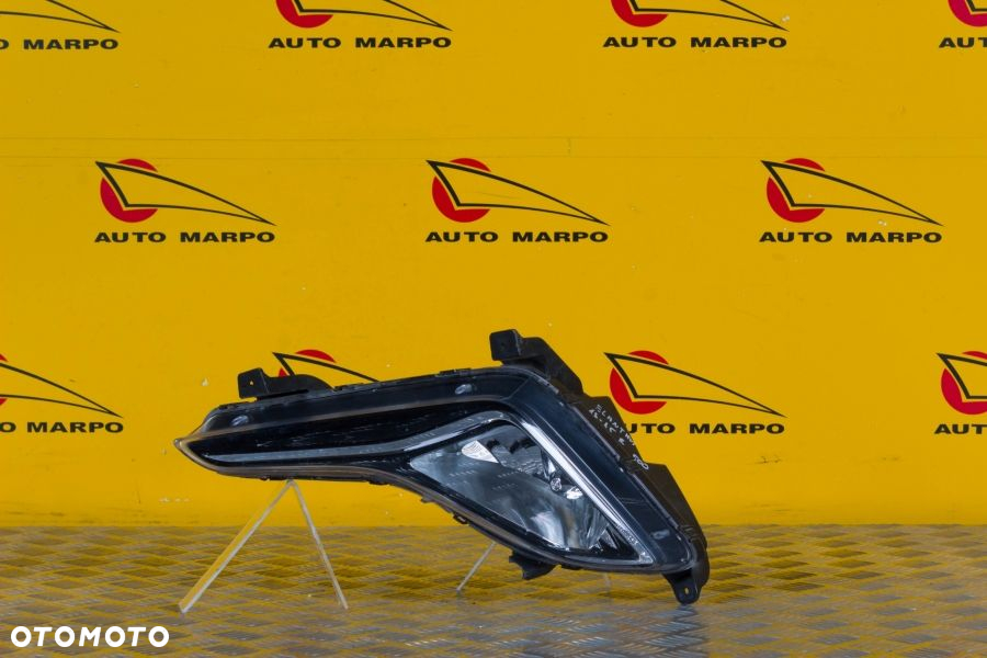 HYUNDAI ELANTRA 2014-2016 HALOGEN LAMPA PRZÓD R - 2