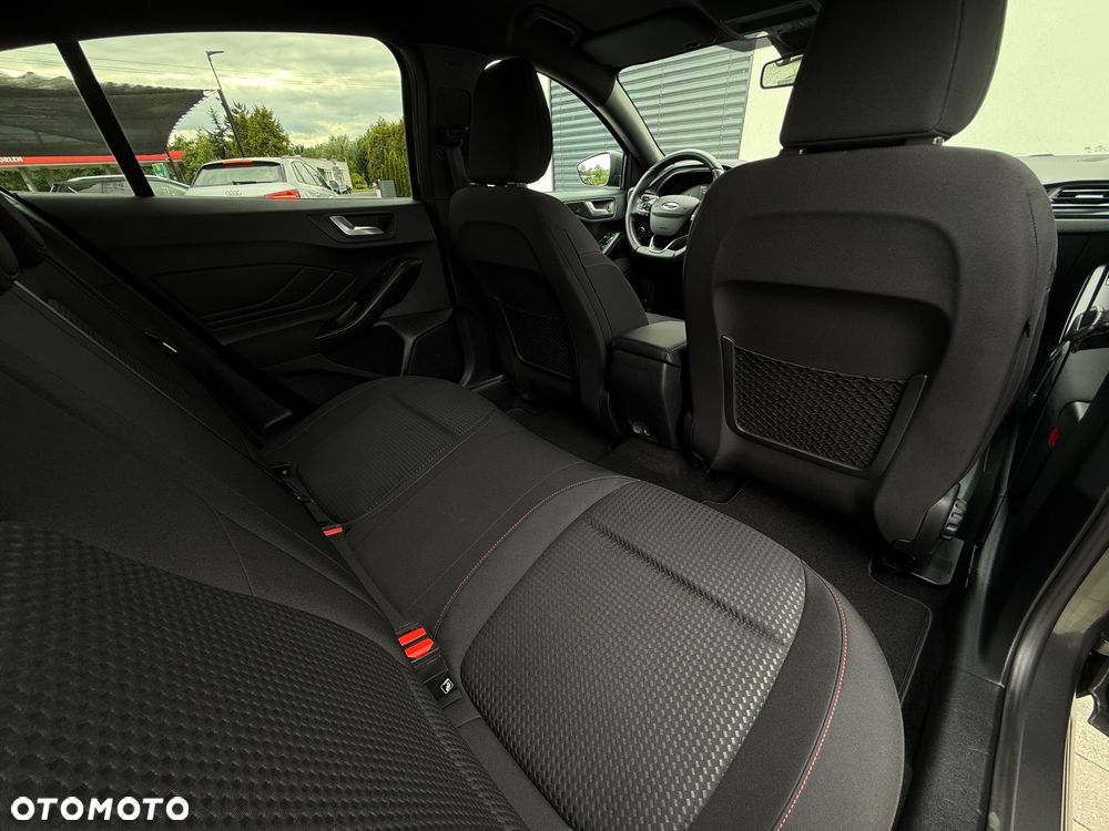 Ford Focus 1.0 EcoBoost Hybrid ST-LINE DESIGN - 32