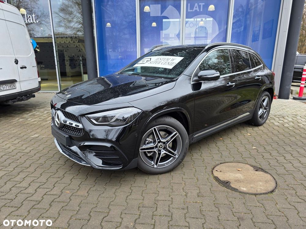 Mercedes-Benz GLA - 2