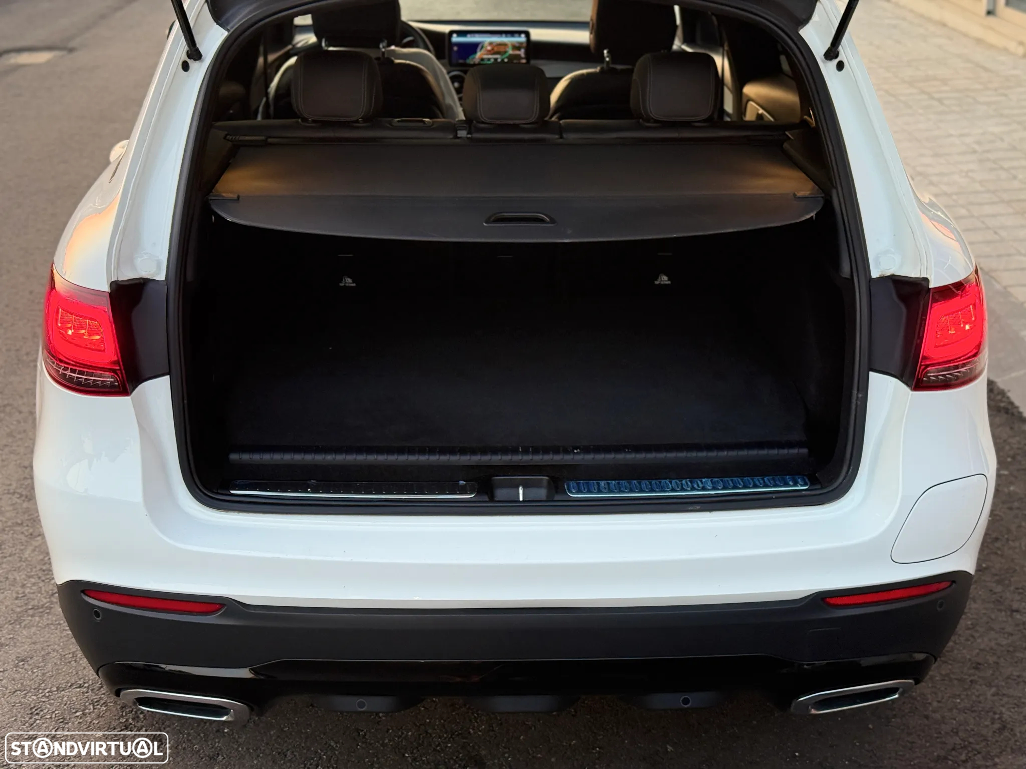 Mercedes-Benz GLC 300 de 4Matic - 12