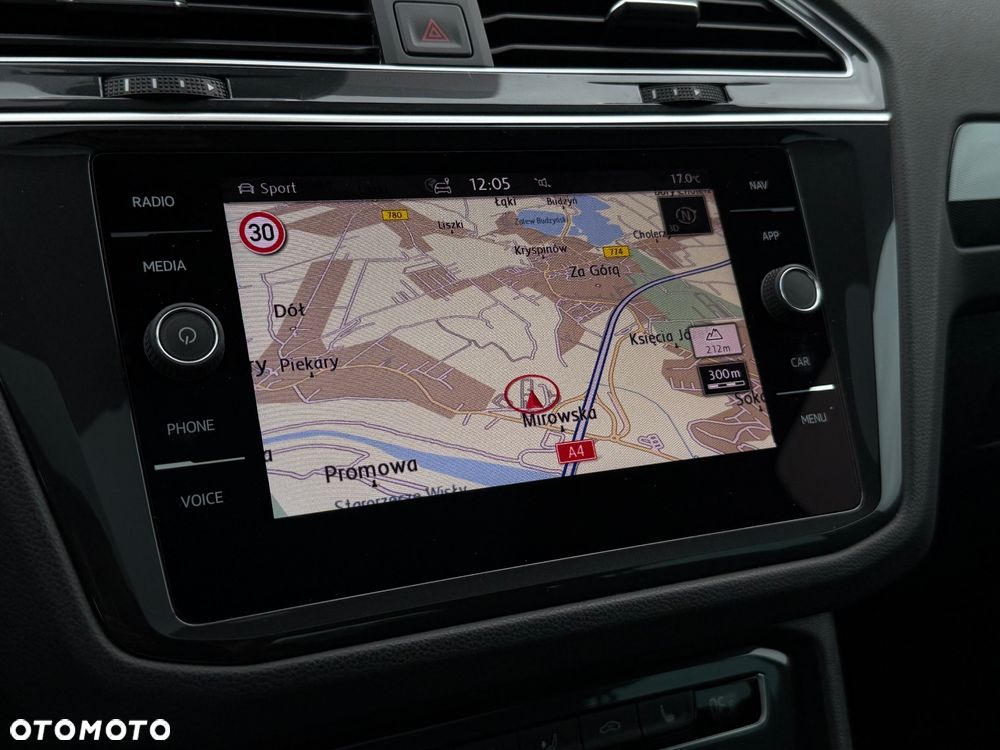 Volkswagen Tiguan 2.0 TDI SCR 4MOTION (BlueMotion Techn.) DSG Highline - 30