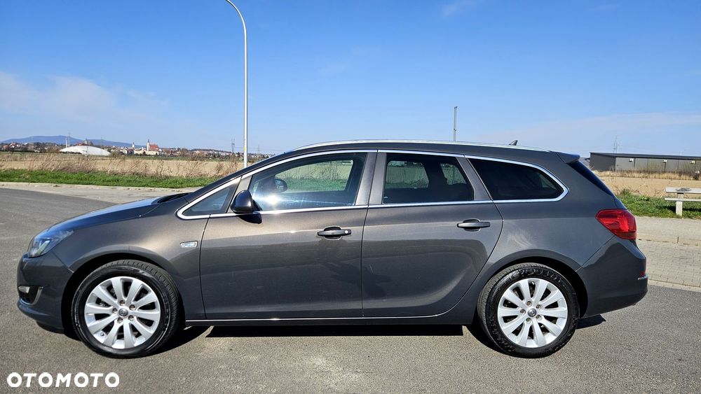 Opel Astra 2.0 CDTI Exklusiv - 22