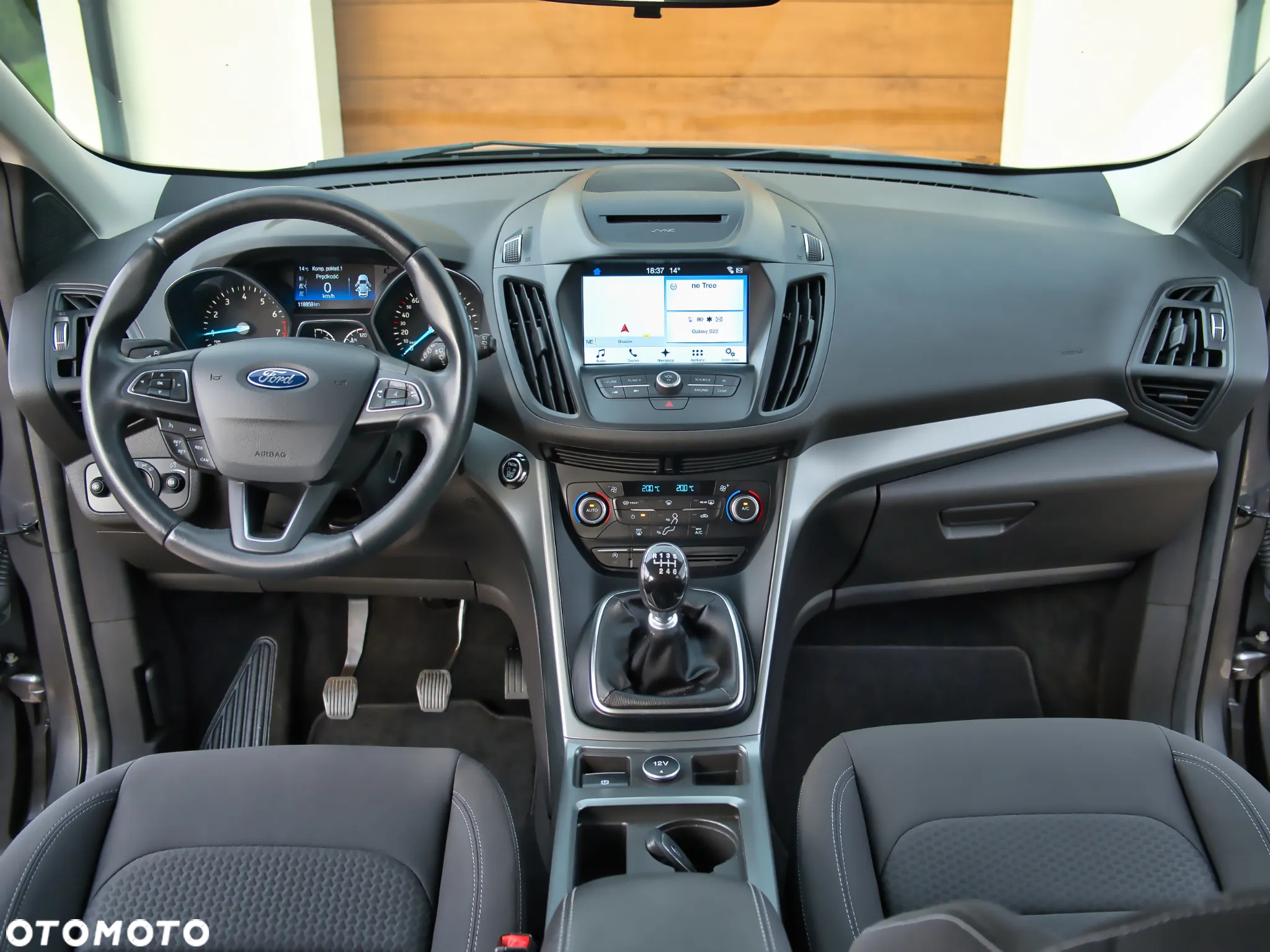 Ford Kuga 1.5 EcoBoost 2x4 SYNC - 16