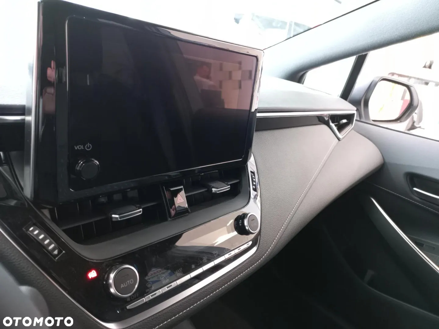 Suzuki Swace ver-1-8-hybrid-premium-plus-cvt - 12