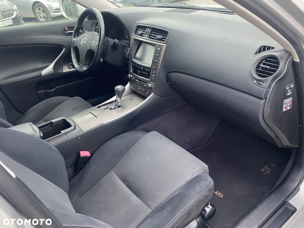 Lexus IS 250 Prestige - 24
