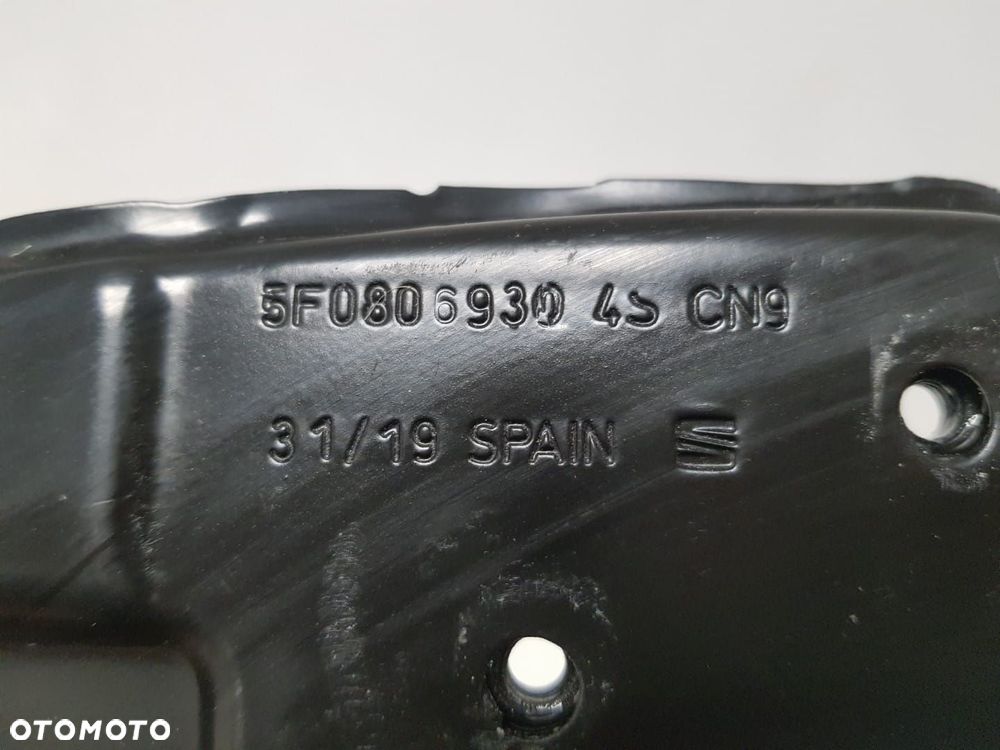 ORYGINALNY NOWY UCHWYT PASA WSPORNIK MOCOWANIA LAMPY PRAWY PRAWA SEAT LEON III 3 12-20 5F0806930 - 2