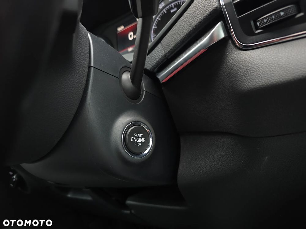 Skoda Karoq 2.0 TDI SCR 4x4 DSG Style - 28