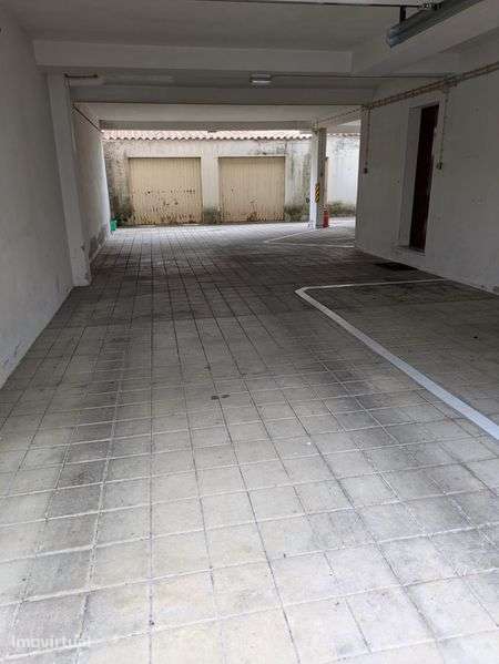 Arrenda-se garagem - Centro do Montijo - Grande imagem: 3/6