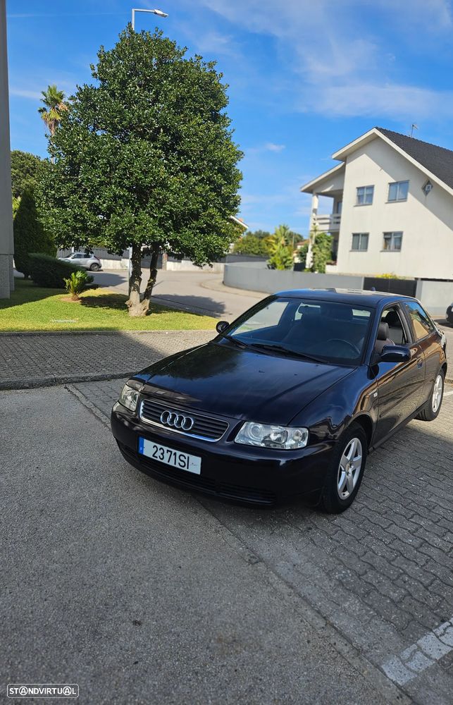 Audi A3 1.6 Sport 16 - 1