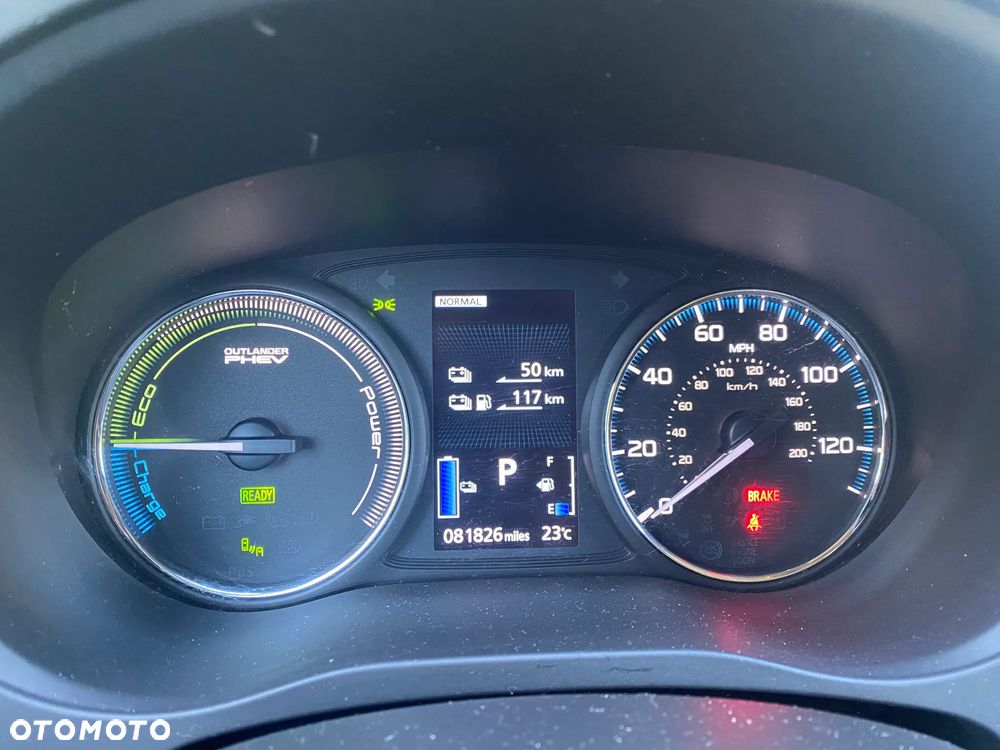 Mitsubishi Outlander Intense + - 9