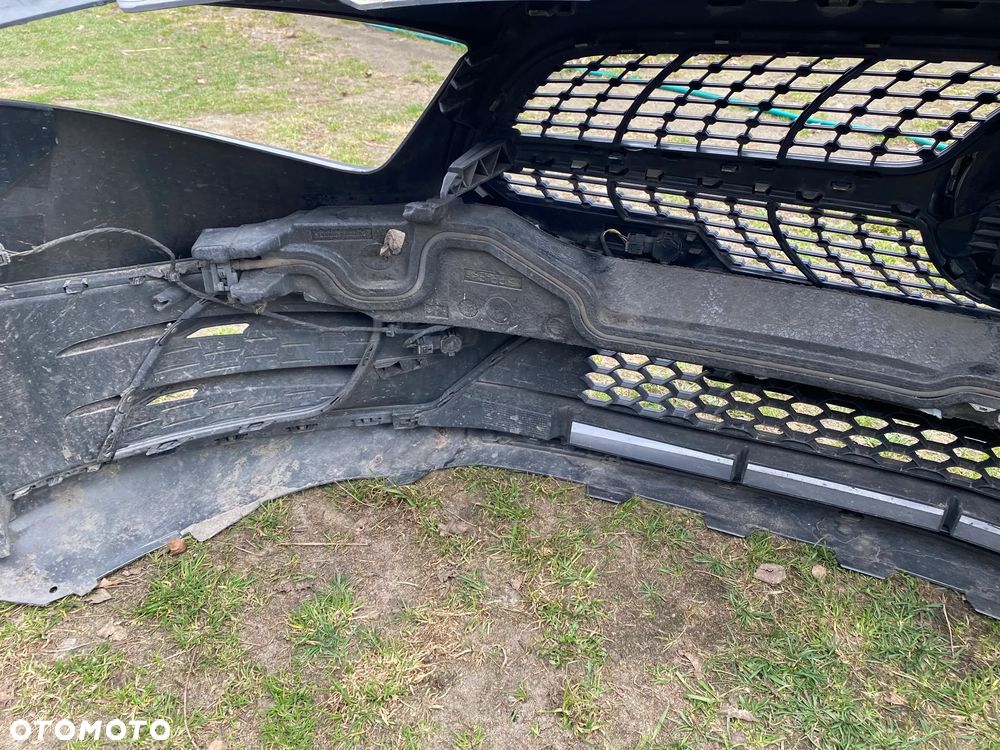 MERCEDES 177 amg kpl, zderzak styropian ochrona pieszych kolor 787 - 8