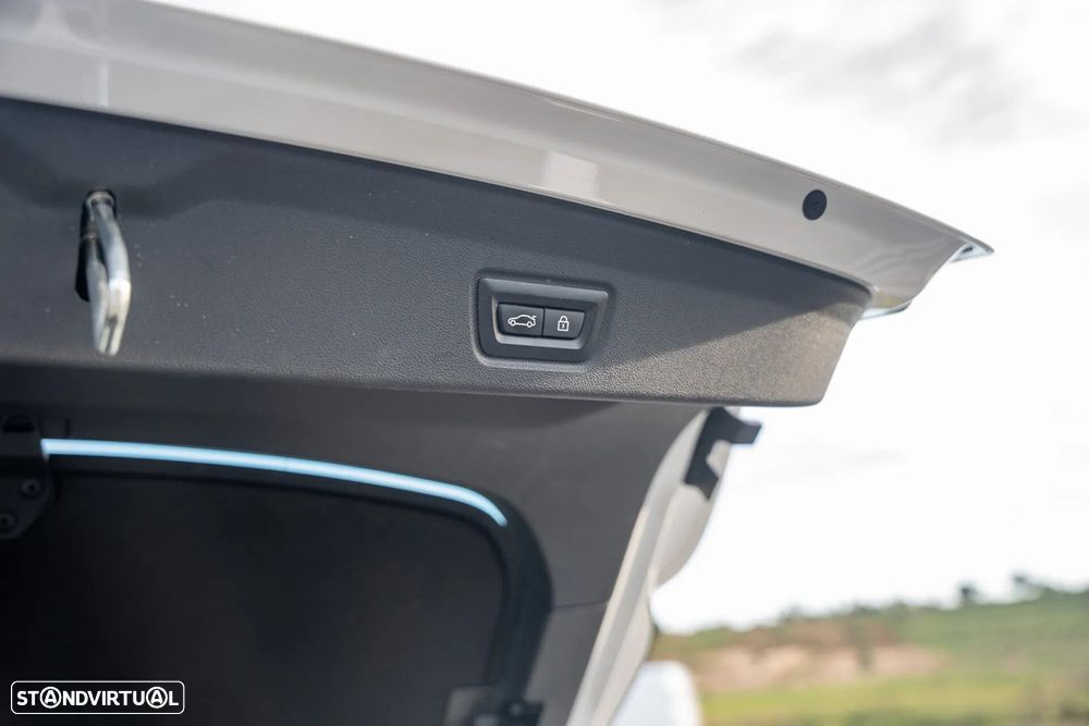 BMW i4 eDrive40 Pack Desportivo M - 33