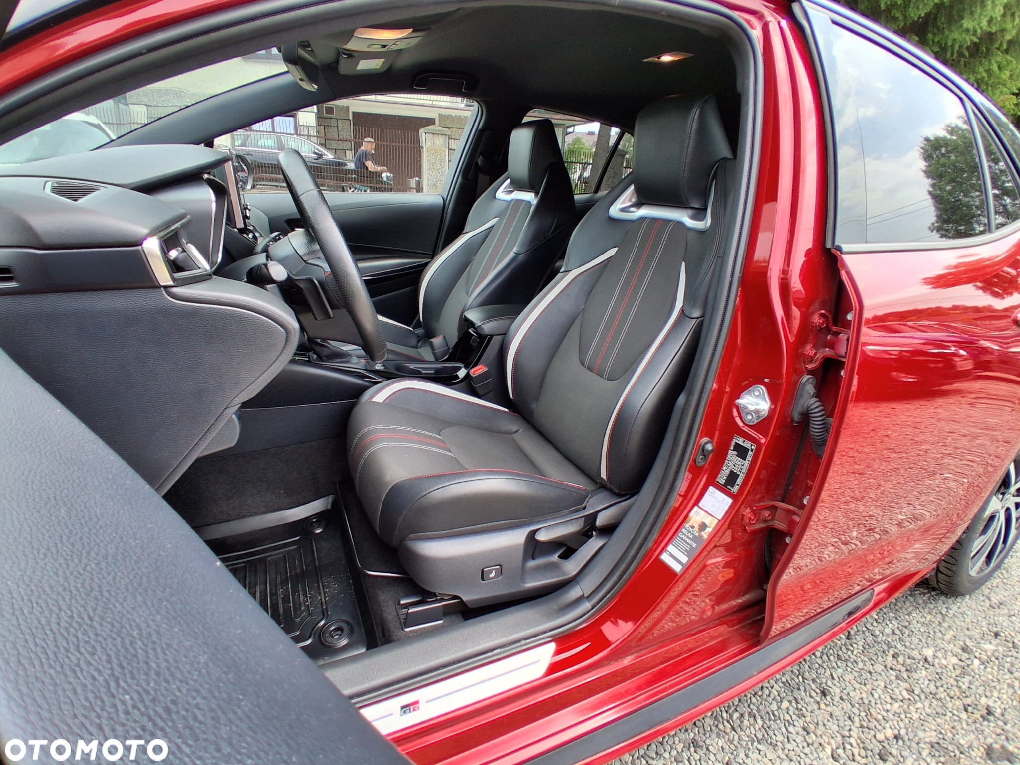 Toyota Corolla 2.0 Hybrid GR Sport - 12