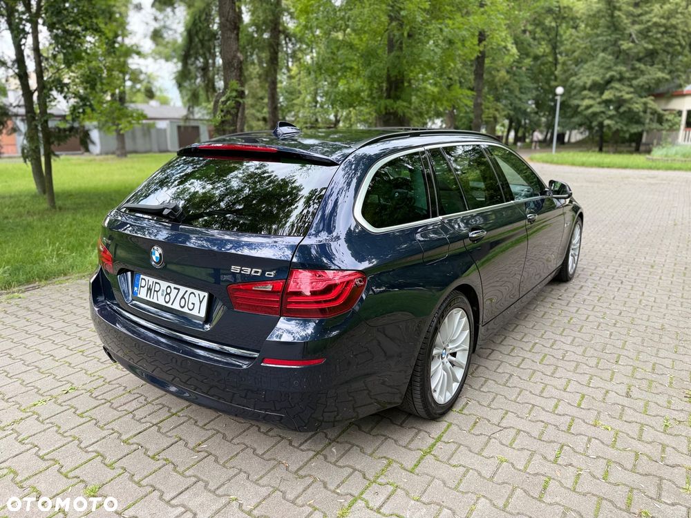 BMW Seria 5 530d xDrive Luxury Line - 13