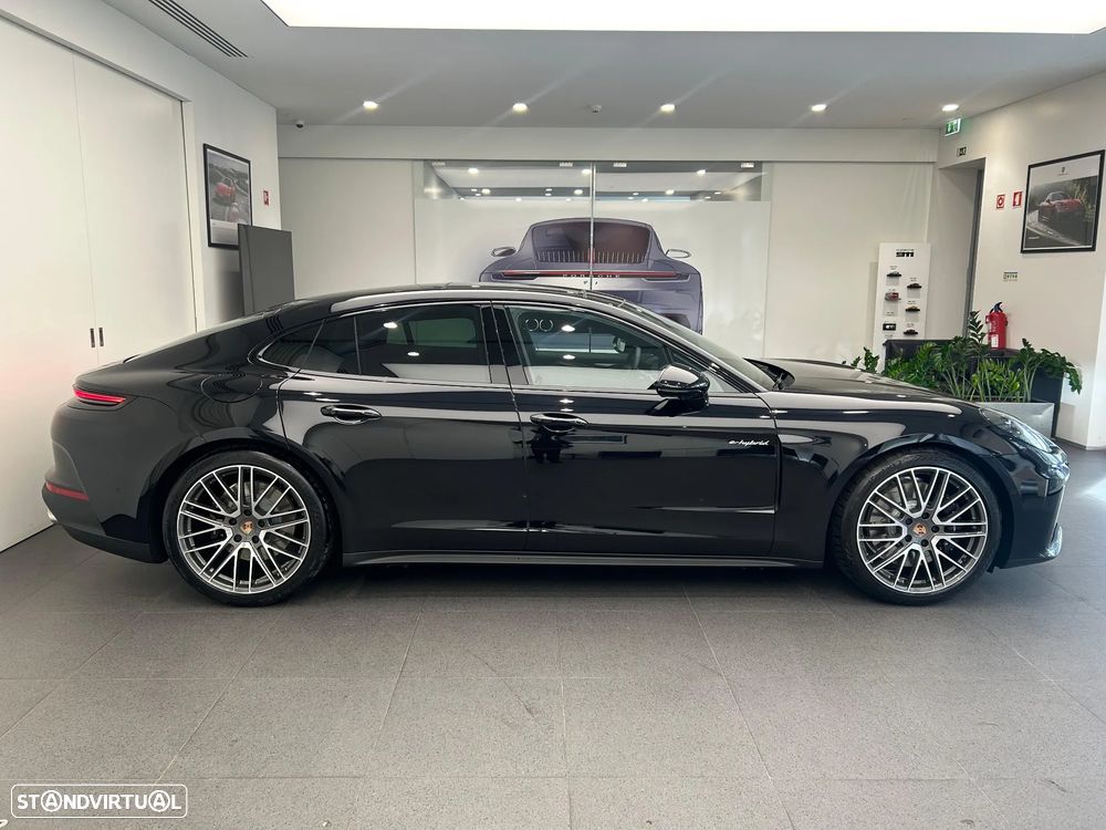 Porsche Panamera 4 E-Hybrid - 8