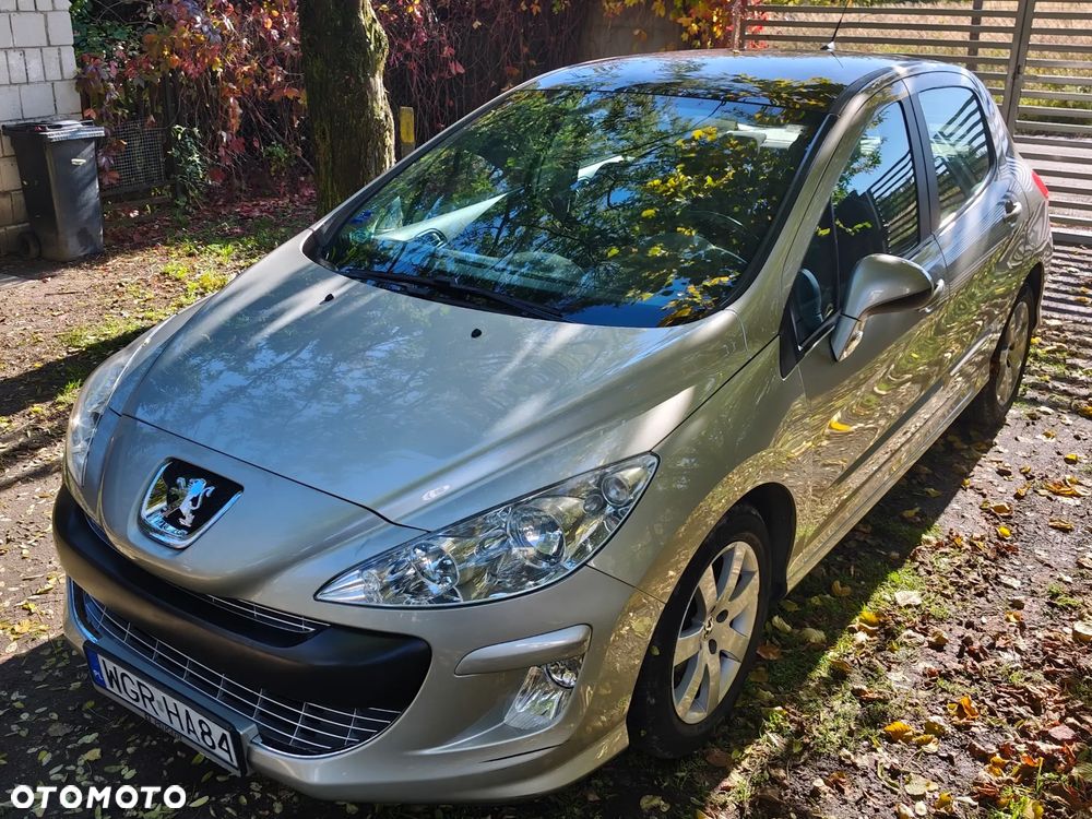 Peugeot 308 - 8