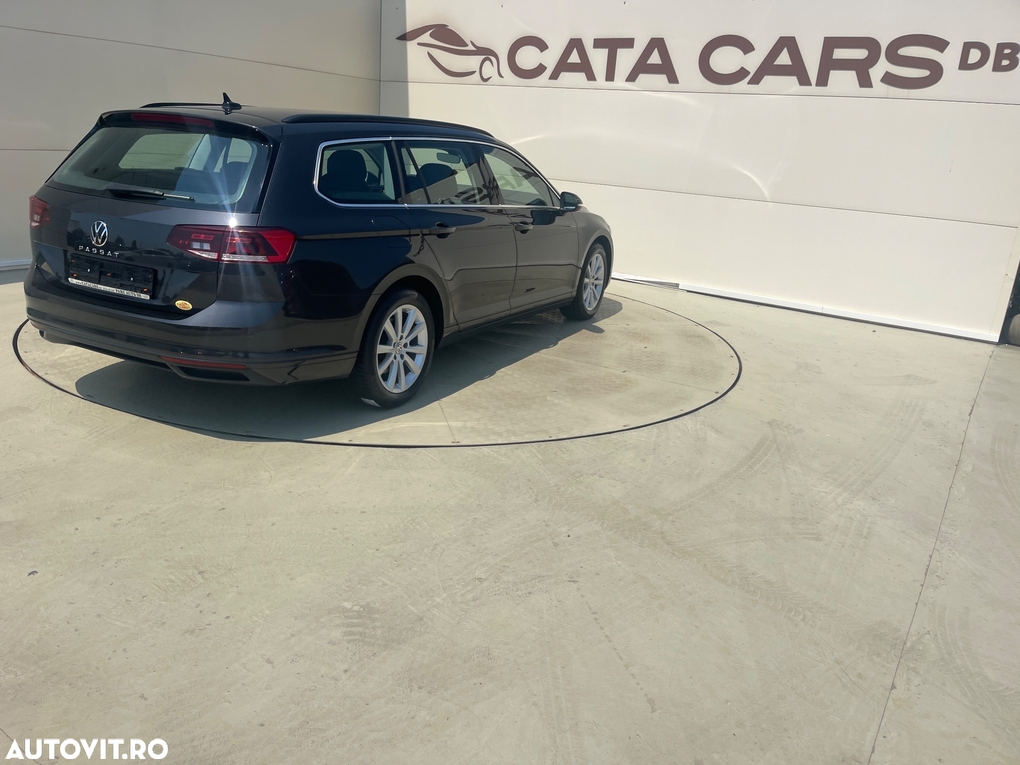 Volkswagen Passat - 15