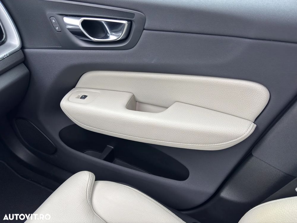 Volvo XC 60 T8 Twin Engine AWD Inscription - 19