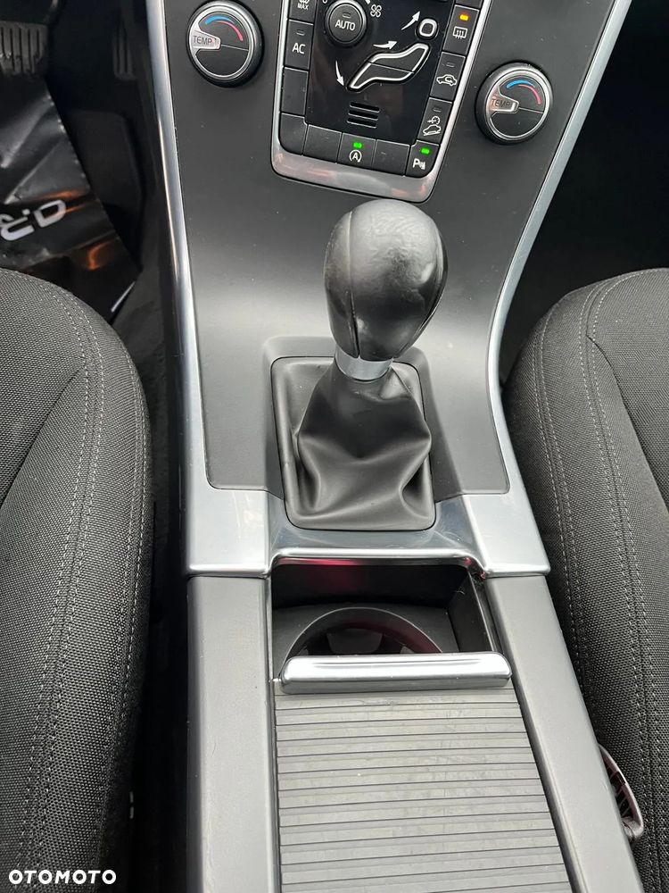 Volvo XC 60 2.4D AWD - 25