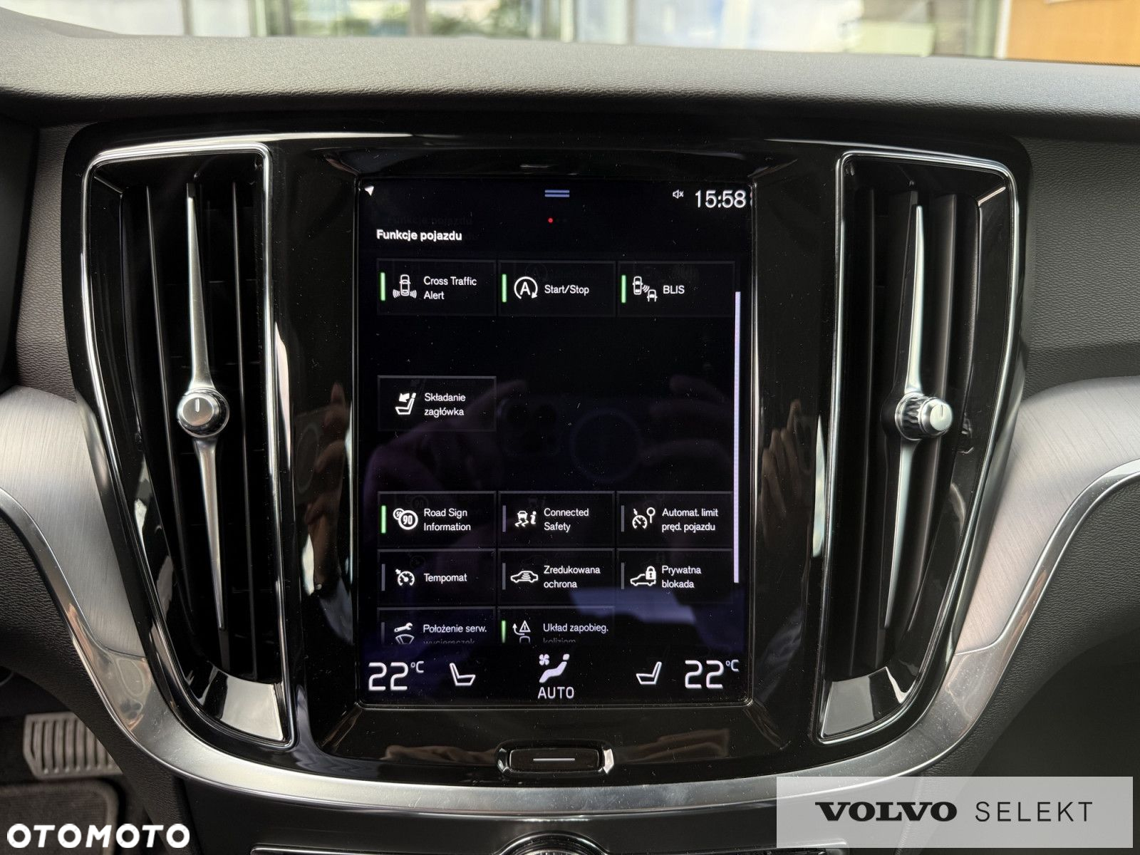 Volvo V60 Cross Country - 21