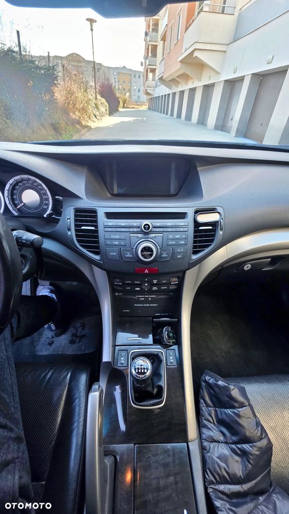 Honda Accord 2.2d Executive Nav - 10