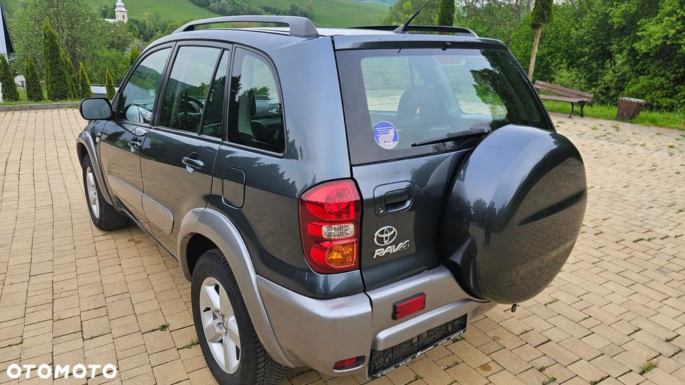 Toyota RAV4 D-4D 4x4 - 8