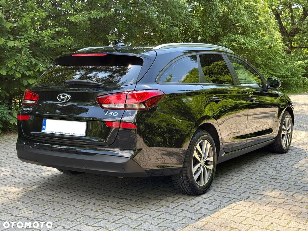 Hyundai i30 1.6 D Comfort DCT - 10