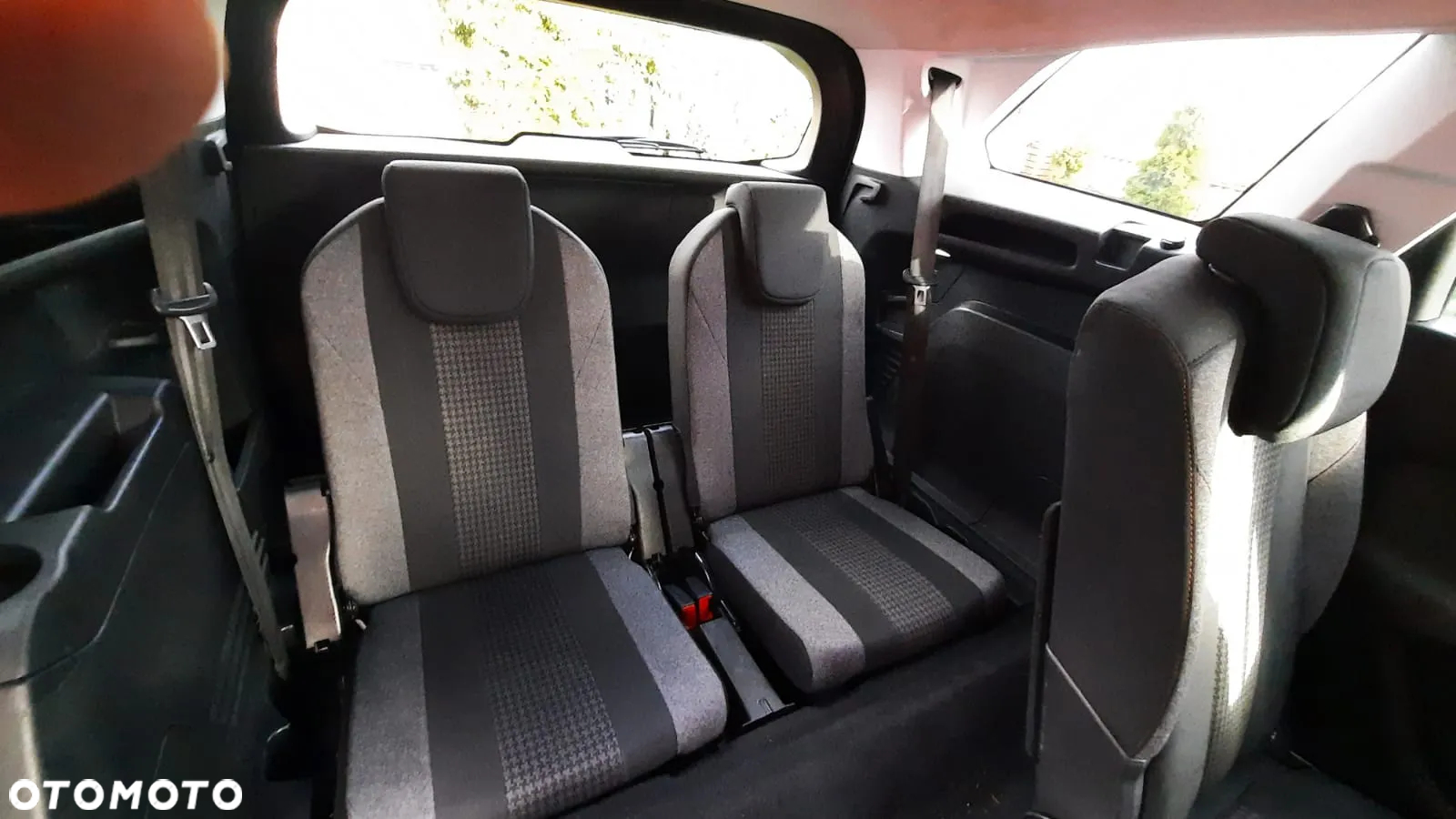 Peugeot 5008 1.6 BlueHDi Allure 7os - 13