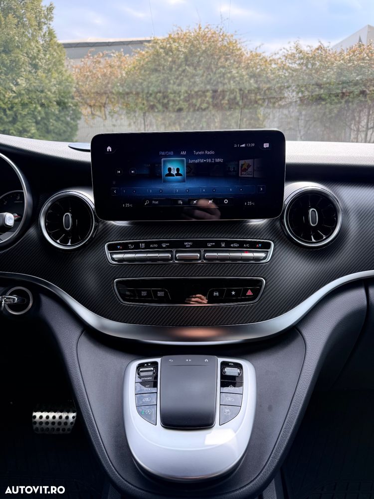 Mercedes-Benz V 300 d Extralang 4Matic 9G-TRONIC Exclusive - 13