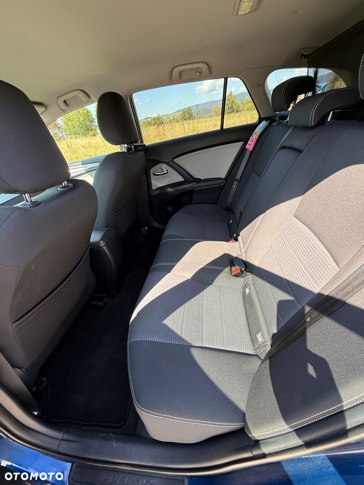 Toyota Avensis 1.6 D-4D Active - 8