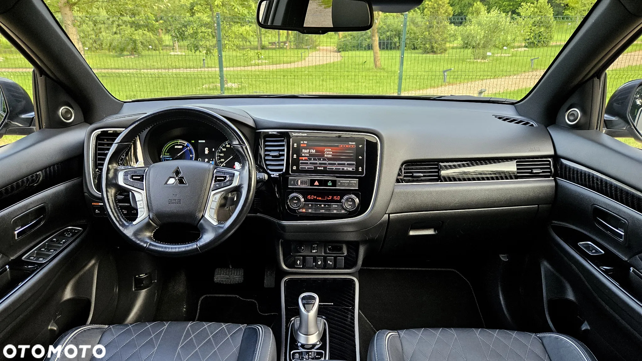 Mitsubishi Outlander PHEV Intense + - 6
