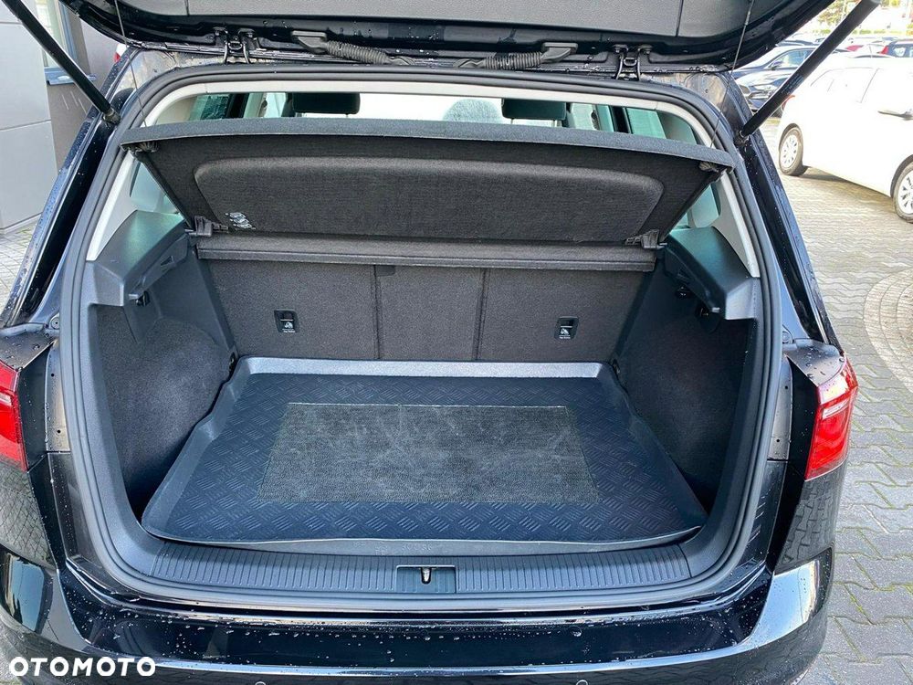 Volkswagen Touran - 6