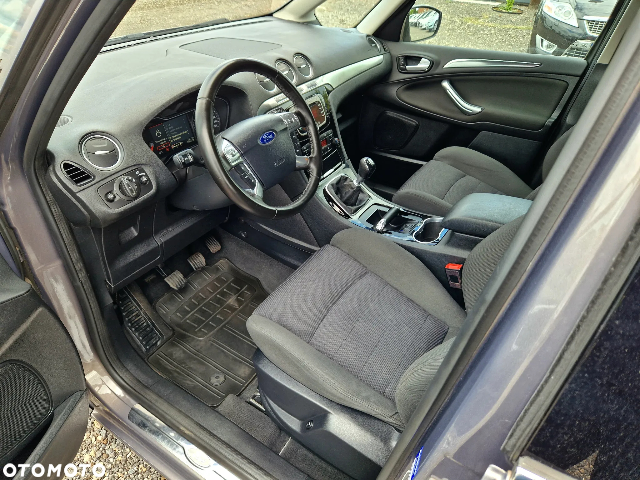 Ford Galaxy 2.0 TDCi Titanium - 17