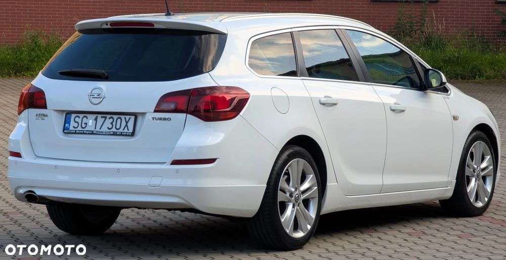 Opel Astra 1.6 T Sport - 33