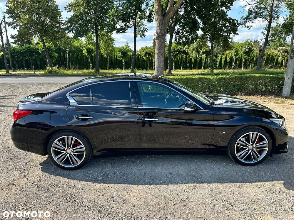 Infiniti Q50 2.0t Sport Sound Studio by Bose - 6