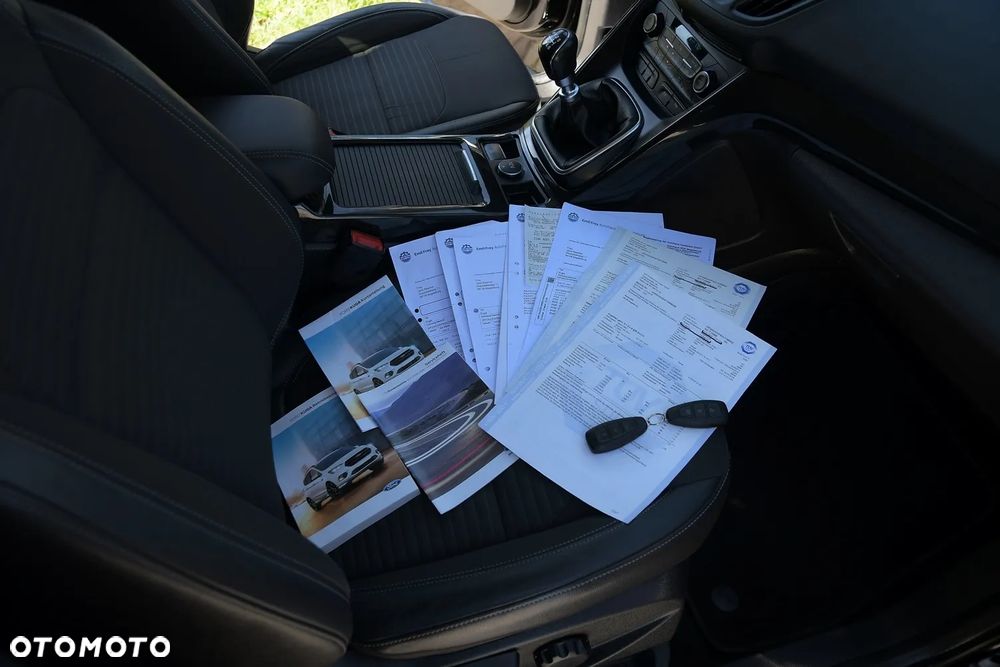 Ford Kuga 2.0 TDCi 4x2 Titanium - 39