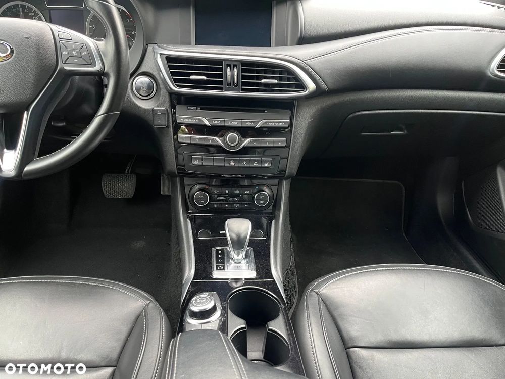 Infiniti QX30 2.0t Premium AWD 7DCT - 13