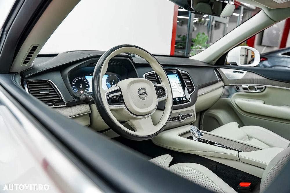 Volvo XC 90 T8 AWD Recharge Geartronic Inscription Expression - 16