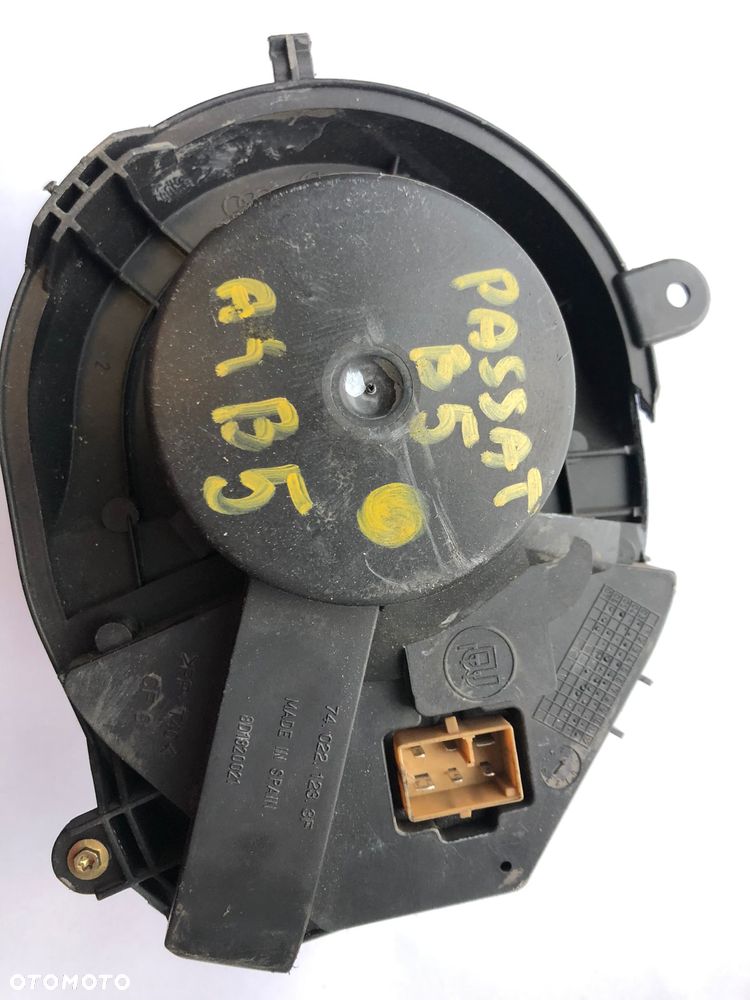 Wentylator Dmuchawa Nawiewu VW Passat B5 740221233F - 2