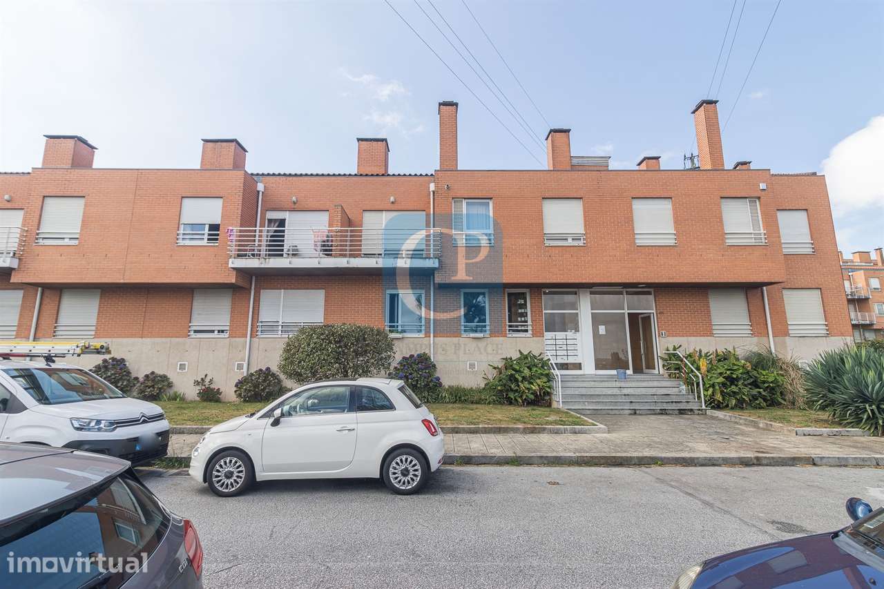 Apartamento T1 Duplex, em frente ao Hospital S. João - Grande imagem: 2/28