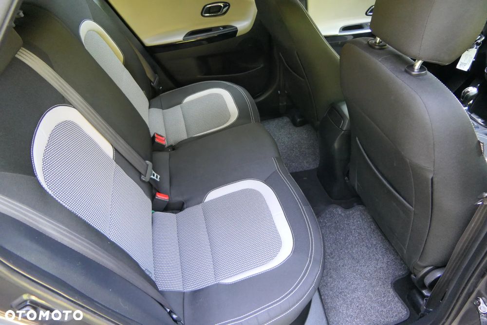 Kia Ceed 1.6 GDI L - 23