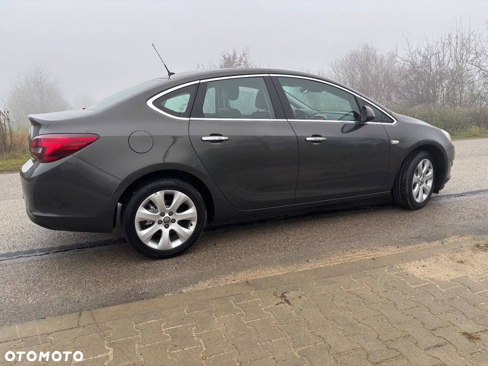 Opel Astra 1.4 Turbo - 15