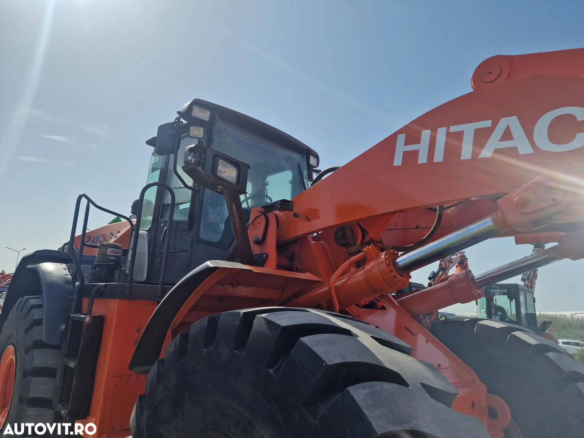 Hitachi ZW330-6, 2016, 7.477h, 33 tone, cupa 5,5mc cu dinti, Cupla rapida,Gresare automata, Anvelope NOI, STARE FOARTE BUNA-posibilitate leasing-PROMOTIE 109.900 EUR+Tva - 36