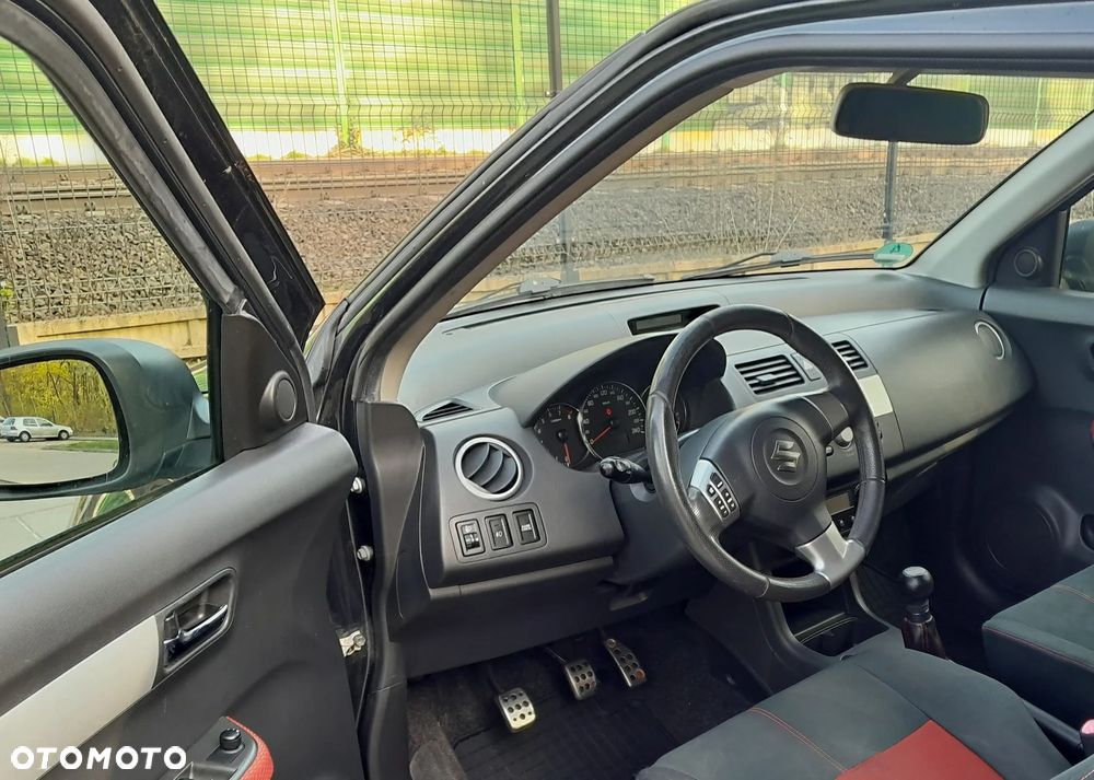 Suzuki Swift 1.6 Sport - 10